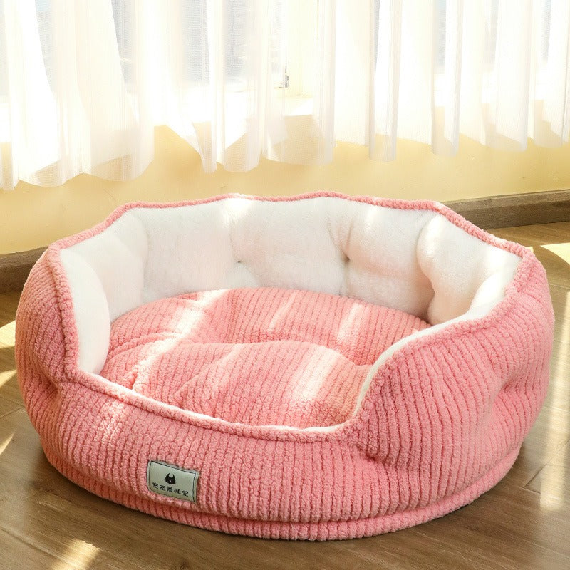 Cozy All-Season Pet Bed – Keeps Dogs & Cats Warm & Comfy