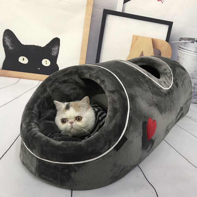 Cozy Winter Cat Yurt - Warm Sleeping Bag Kennel