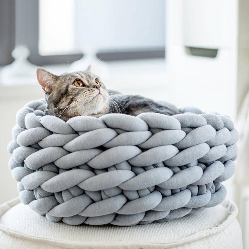 Braided Cat Bed - Warm, Cozy Indoor Sleeping Cave